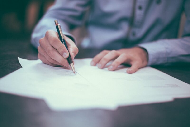 Actieve handhaving Wet DBA 2026 voor zzp scherpt risico’s aan Sign here